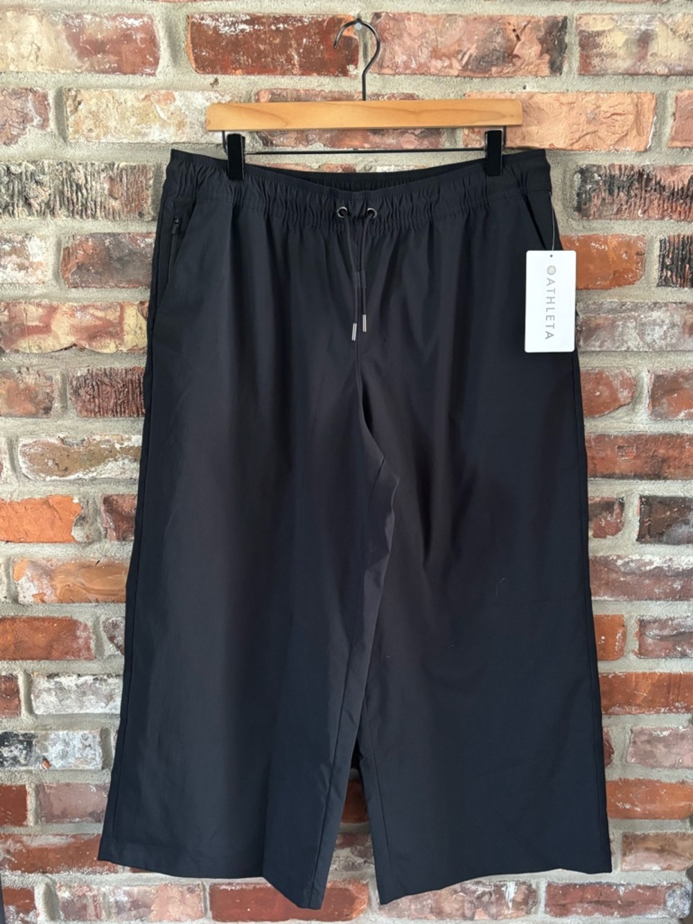Athleta Back Midday Crop Wide Leg Pants NWT, L